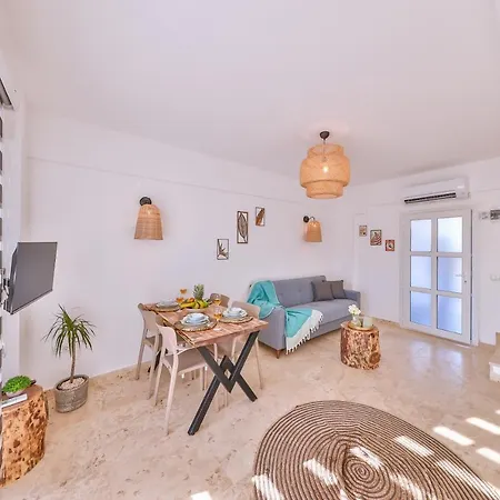 Ay Apartment