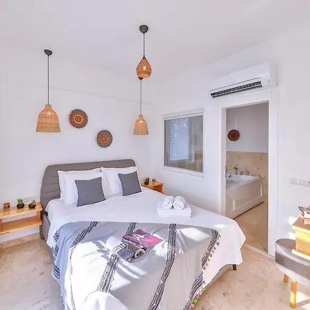 Apartment Ay