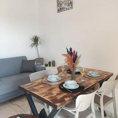 Apartman Ay *