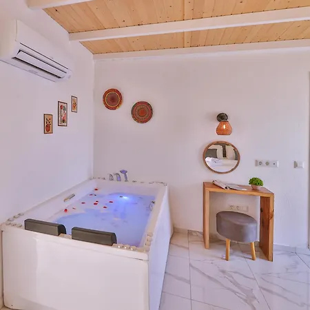 Ay Apartment *
