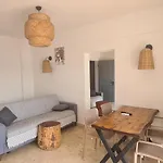 Apartment Ay Kas